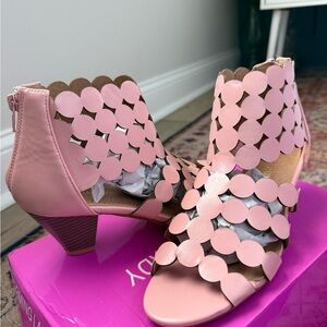 Elegant Pink Scalloped Heels